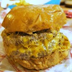 FATBURGER - 料理写真:Quad (XXXXL)＋Cheese