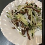棲鳳閣 - 豚の耳と野菜の炒め物