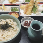 うどん本陣 山田家 讃岐本店 - 