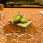 日本料理 たかむら - ③【先付-3】
      空豆豆腐、空豆お浸し、鰹出汁ジュレ掛け