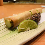 日本料理 たかむら - ⑨【止肴】
      紫アスパラガスの春巻き