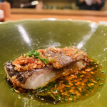 日本料理 たかむら - ②【先付-2】
      黒ムツの酒蒸し、香味油掛け