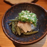 蛸、アロエ、おくら、じゅんさいの酢の物