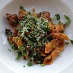 Felicelina - ガルガネッリ 自家製サルシッチャと黒キャベツの辛いトマトソース ペコリーノ風味