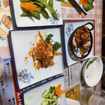 福来飯店 - おつまみの!　鶏の唐揚げ、キムチ、枝豆