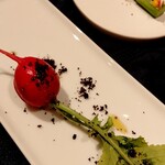 メザニーン - アミューズ♡海藻バターの御工夫が楽しいラディッシュ♪