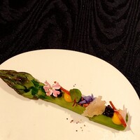 メザニーン - アミューズ♡トリュフパウダー、エディブルフラワー、オシェトラキャビア、ルイユソースなど花畑のよう⭐️