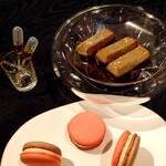 メザニーン - ミニャルディーズ♡ほうじ茶のフィナンシェは3種の味わいで❤️可愛いマカロン⭐️