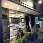 モノリス - 外観