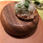 モノリス - 新玉ねぎのタルト