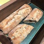 モノリス - パン