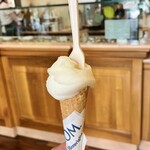 GROM - IL Gelato - Limone di Siracusa (1.8€) 　凄くおいしい！