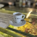 GROM - IL Gelato - 駅構内の Caffè 1.2€