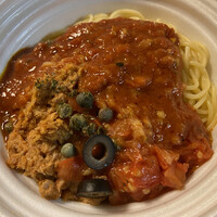 アルポルト - シェフ気まぐれ　オリーブ&トマトパスタ