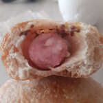 パンとお話 アップルの発音 - 手作りソーセージとマスタード断面