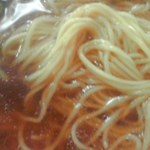 栄屋ミルクホール - 麺のアップ
