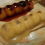 御菓子司 中村軒 - みたらしと白みそ団子