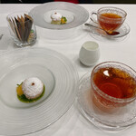 Ristorante IL PRINCIPE - ⚪︎カフェ
      ・イングリッシュブレックファースト
      風味や香りが強くコクのある紅茶。ミルクや砂糖と合うようにブレンドされたスリランカ産の紅茶。