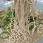 一楽ラーメン - 麺リフト♪