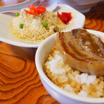 麺屋○文 - 金華豚焼豚丼と半チャーハン