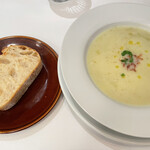 Osteria Bastille - スープとパン