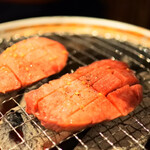 E-Go Sendai Gyuu Yakiniku Niku Housaku - 厚切りタン塩 1,680円