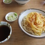 新川うどん店 - 天ぷらうどん冷たいの