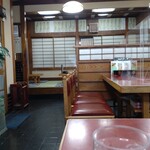 そば処 秋月 - 店舗内。