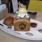 ハニトーカフェ  - メープルバニラトースト(780円)