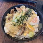 たまゆら - 炙り親子丼？だったと思います。一味ひねった感じ、甘めの優しい味付けでラーメンとも相性良し。