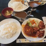 カレーショップ ラホール - サラダも付いてます