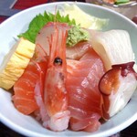 Umegai - 「みそラーメン・海鮮丼セット」の海鮮丼