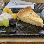 ROUTE77 - 自家製チーズケーキのアップ！
レモンの味が濃くて美味しかった。