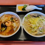 Gombei - ◆「半タンメン+半中華丼」