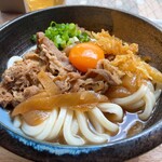 讃岐うどん田 - 牛肉釜玉 冷 890円