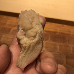 初音鮨 - 北寄貝　肝も一緒にやばいです