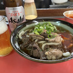 きらく - もつうどんと瓶ビール