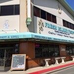 Uncle's Fish Market & Grill  - 