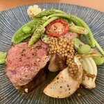 Bistro amano - オーストラリア産仔羊背肉のロースト