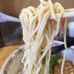 広島中華そば ニューガンボ - 麺は中くらい、多少ヤワな広島らしさが？