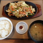 Yayoi Ken - やみつき豚きゃべつ定食790円