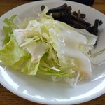 Oshokujidokoro Kaguya - ワラビのお浸し+サラダ！お店の心意気！