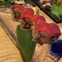 宇田川 紫扇 - 本鮪の大人のトロたく巻き