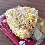 ローソン - ＊国産もち麦入り 枝豆と塩昆布おにぎり（¥138）