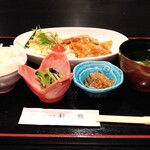 Tsuruoka Shunko Yomi Ayatsuru - 庄内生姜焼き定食
