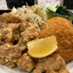 桂馬 - 若鶏のからあげ¥700
カニクリームコロッケ¥400