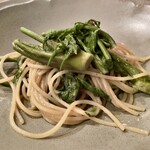 オステリア セルヴァジーナ - 秋田から届いた2番たらの芽のスパゲッティ