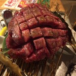 牛たん大好き 焼肉はっぴぃ - 花咲き牛タン