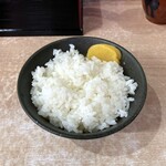 横濱ラーメン あさが家 - ライス100円。