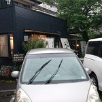 Udon Tei Nabekichi - 外観(店舗前に駐車場)